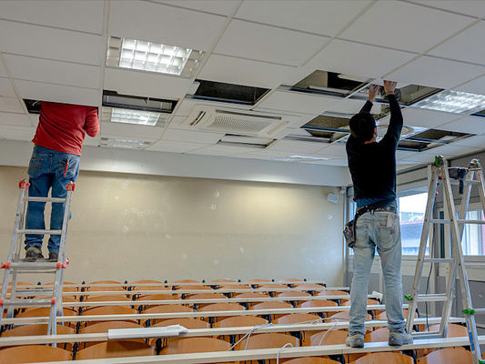 Καλή τιμή Προσαρμόσιμα Συστήματα Οροφής από PVC Γυψοσανίδας που Επιτρέπουν Ειδικές Διαστάσεις και Φινιρίσματα για την Κάλυψη Συγκεκριμένων Αρχιτεκτονικών Απαιτήσεων σε απευθείας σύνδεση