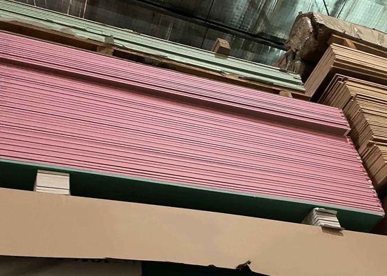 Εταιρική άμεση πώληση 1220X2440Mm φύλλο πετρώματος γύψος πλακόν μη καύσιμος πυρήνας γύψου Knauf πλακόν