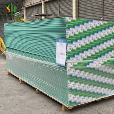 Καλή τιμή Τετραγωνική άκρη Αδιάβροχη πλαστική οροφή 1220x2440mm Εσωτερικό σε απευθείας σύνδεση