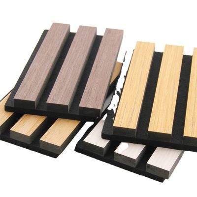 Καλή τιμή Eco-Friendly Akupanel Acoustic Slat Wall Panel with 550kg/m3 ~ 880kg/m3 Density and 21mm Thickness for Modern Living Room Soundproofing σε απευθείας σύνδεση