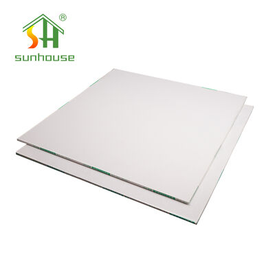 Καλή τιμή 595x595mm PVC Gysum Ceiling Board 8mm Pvc ψευδής οροφή για εσωτερική διακόσμηση οροφής σε απευθείας σύνδεση